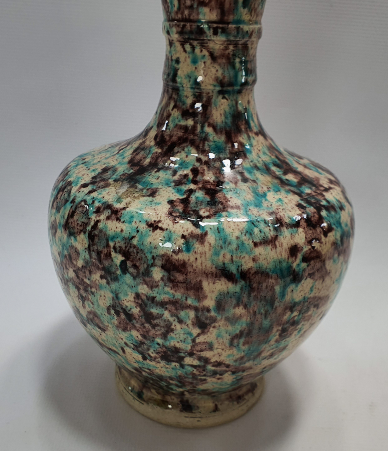 CUMHURİYET BAŞLARI NADİR RENKTE KÜTAHYA VAZO