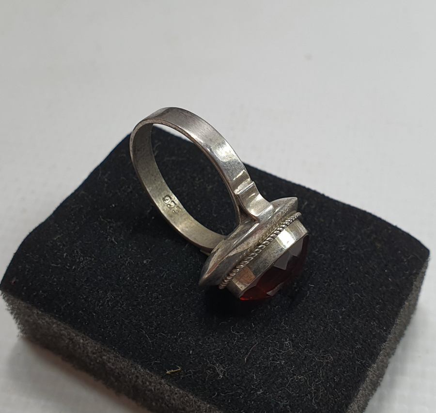 FASETA KESİM ÖZEL YAPIM AKİK TAŞLI GÜMÜŞ YÜZÜK