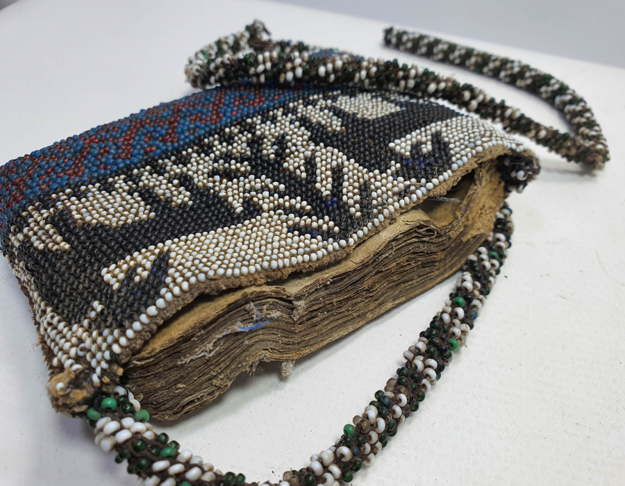 OSMANLI DÖNEMİ İÇİNDE EL YAZMA ENAM-I ŞERİFİ BULUNAN BONCUK İŞLİ ENAM KABI