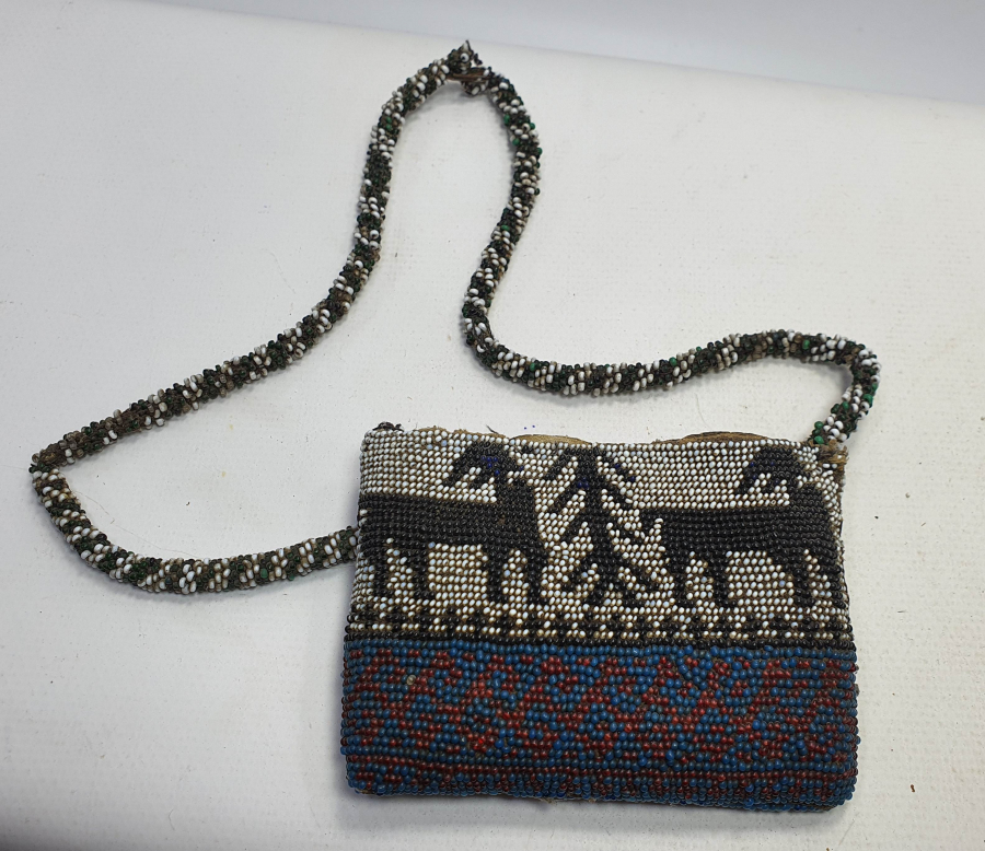 OSMANLI DÖNEMİ İÇİNDE EL YAZMA ENAM-I ŞERİFİ BULUNAN BONCUK İŞLİ ENAM KABI