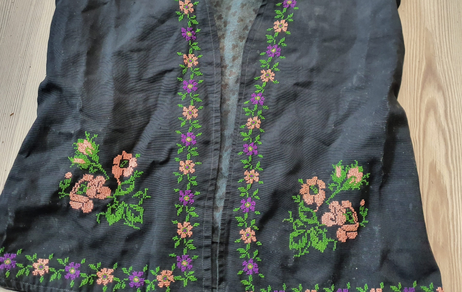 OSMANLI DÖNEMİ KANAVİÇE İŞÇİLİKLİ YELEK