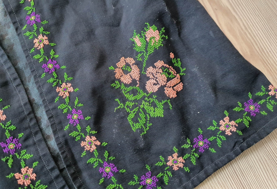 OSMANLI DÖNEMİ KANAVİÇE İŞÇİLİKLİ YELEK