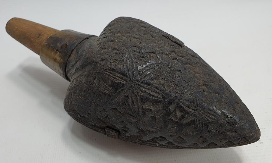 OSMANLI DÖNEMİ ÜZERİ İŞLEMELİ AHŞAP KALE TÜFEĞİ BARUTLUĞU