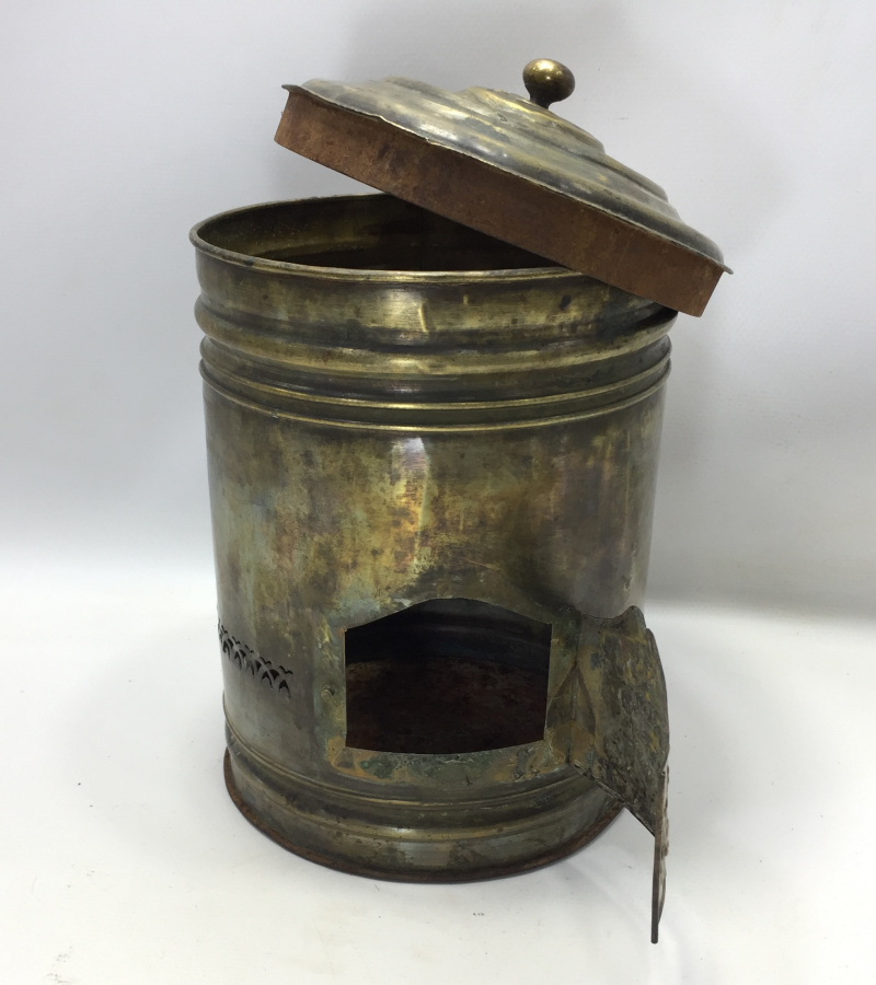 OSMANLI DÖNEMİ ÜZERİNDE RUMCA YAZILI NADİR FORMDA DEV BOY KAHVECİ KAMİNETOSU KUTUSU