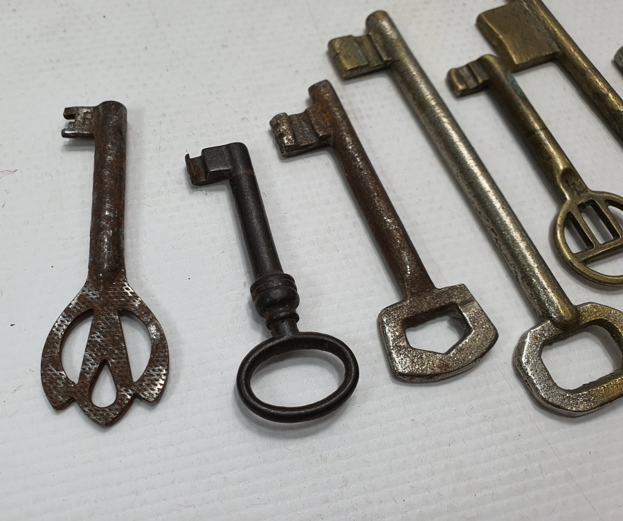 OSMANLI VE CUMHURİYET DÖNEMİ 8 ADET ANAHTAR