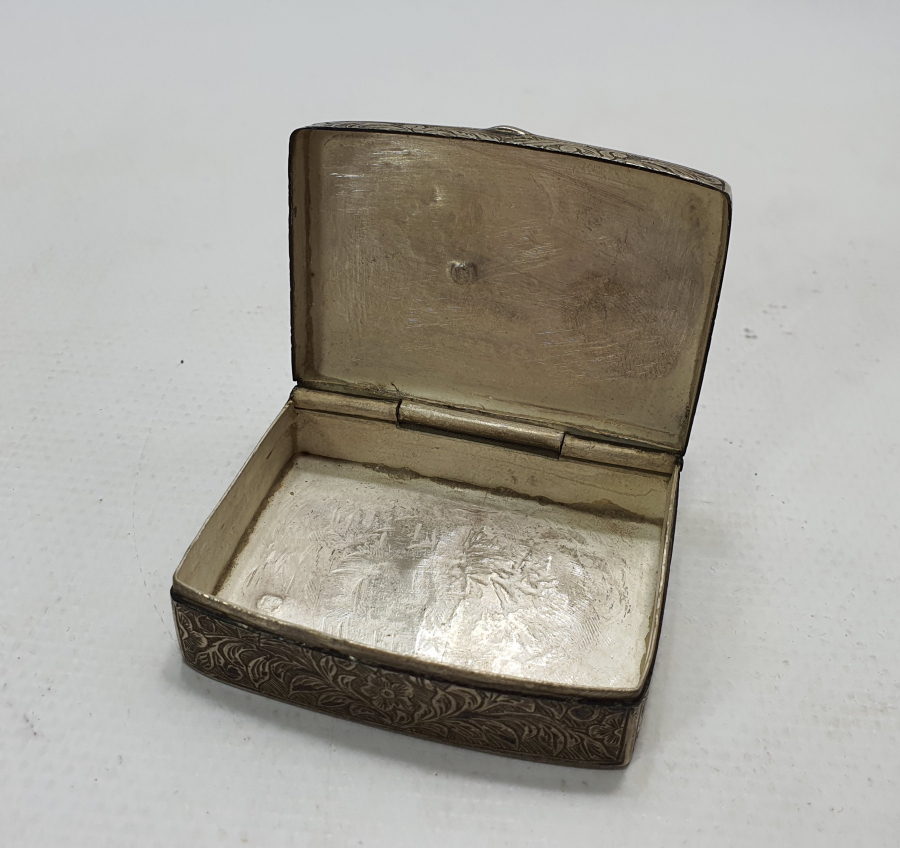 TAMAMI KALEM İŞÇİLİKLİ 1900 BAŞLARI 84 DAMGALI RUS TÜTÜN TABAKASI