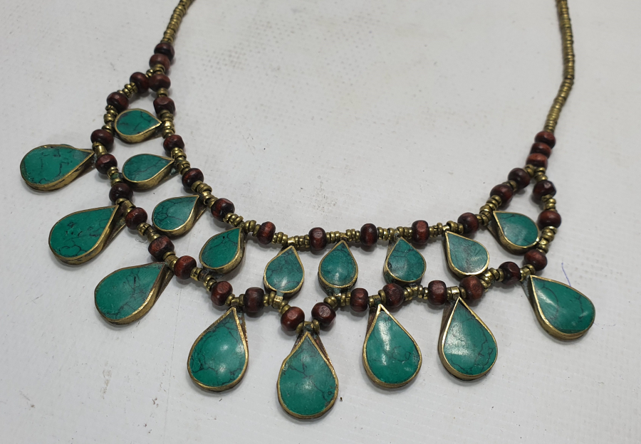 ÜZERİ DAMARLI TURKUAZ TAŞLARIYLA SÜSLÜ TÜRKMEN İŞİ GERDANLIK