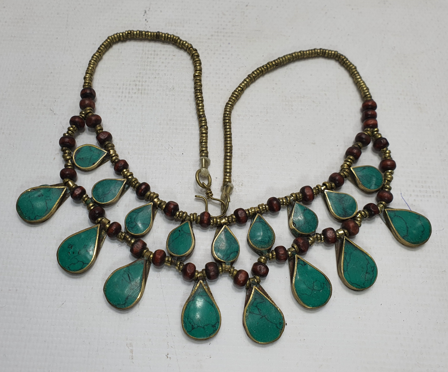 ÜZERİ DAMARLI TURKUAZ TAŞLARIYLA SÜSLÜ TÜRKMEN İŞİ GERDANLIK