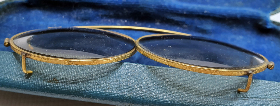 1900 BAŞLARI ALTIN TÜCCAR GÖZLÜĞÜ