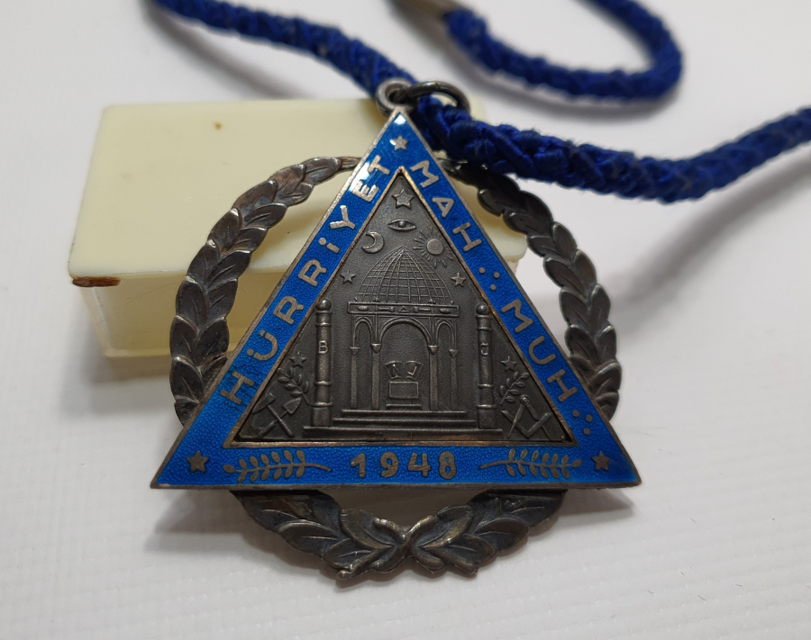 1948 YILI GÜMÜŞ ÜZERİ MİNELİ MASON MADALYONU