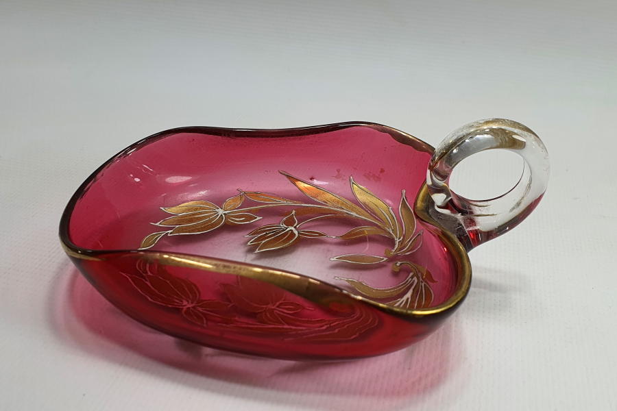 ALTIN VARAKLI ÜFLEME CAMDAN MAMUL SOSLUK