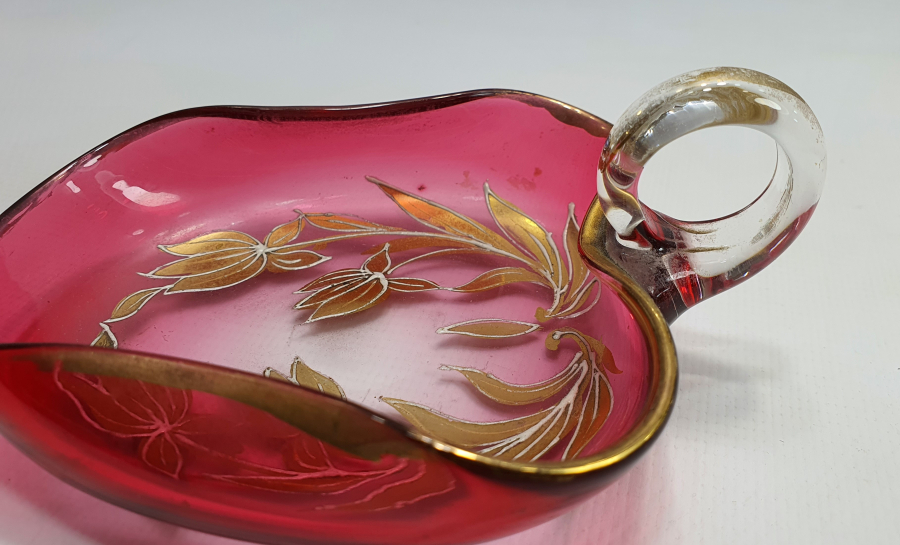 ALTIN VARAKLI ÜFLEME CAMDAN MAMUL SOSLUK