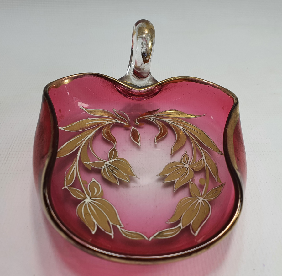 ALTIN VARAKLI ÜFLEME CAMDAN MAMUL SOSLUK