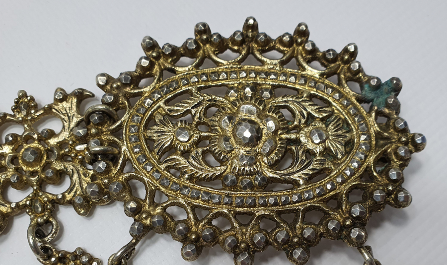 OSMANLI DÖNEMİ 1800 BAŞLAR ELİ BALTALI FİGÜRLÜ ÇOK NADİR GÜMÜŞ GELİN KEMERİ