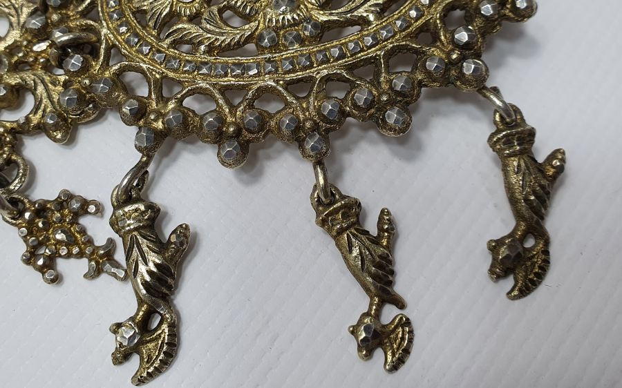 OSMANLI DÖNEMİ 1800 BAŞLAR ELİ BALTALI FİGÜRLÜ ÇOK NADİR GÜMÜŞ GELİN KEMERİ