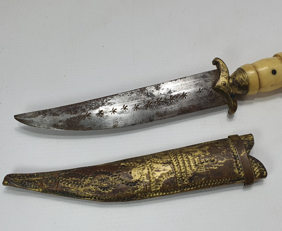 OSMANLI DÖNEMİ KEMİK SAPLI NADİR FORMDA KUŞAK KAMASI