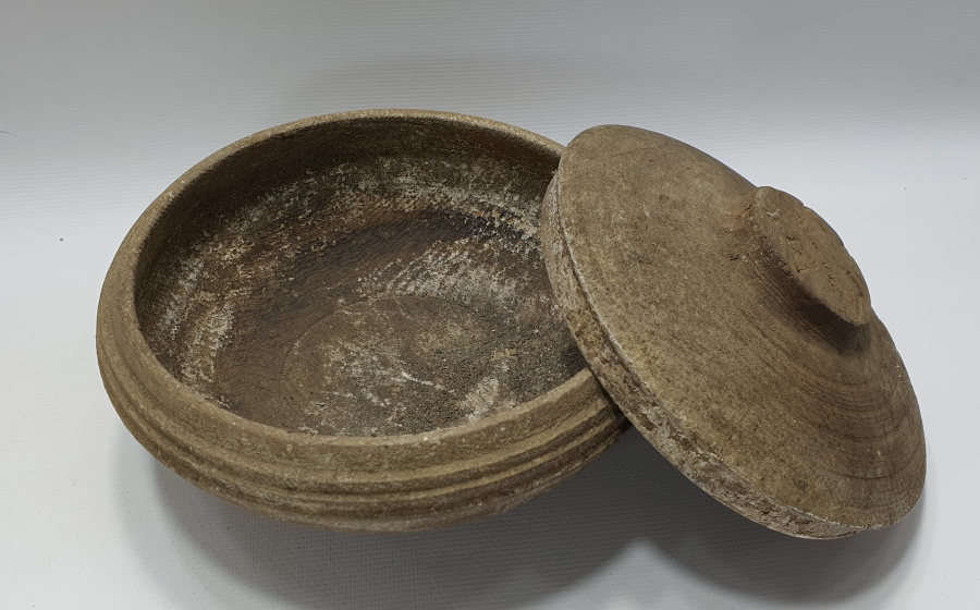 OSMANLI DÖNEMİ TEKKE İŞİ AHŞAPTAN MAMUL KAPAKLI SAHAN