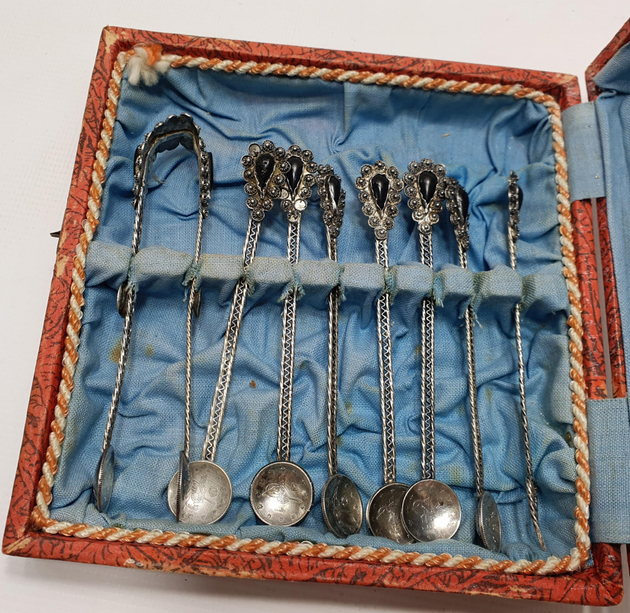 OSMANLI DÖNEMİ TELKARİ İŞÇİLİKLİ VE OLTU TAŞLI GÜMÜŞ ÇAY SETİ