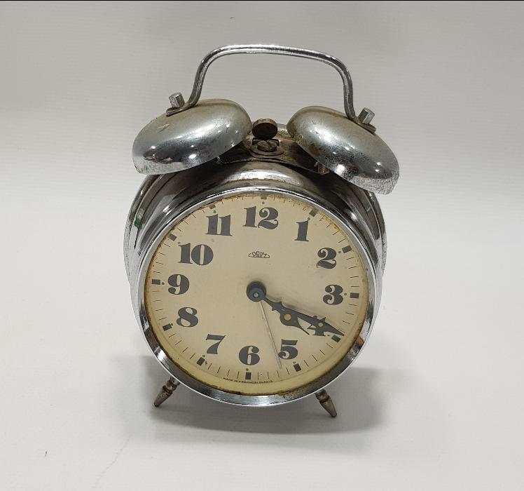 ANTİKA ALARMLI MASA SAATİ 