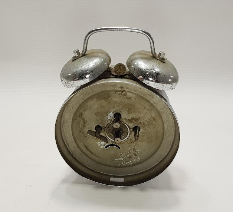 ANTİKA ALARMLI MASA SAATİ 