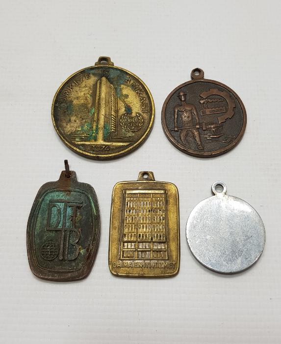 BEŞ ADET BANKA ANAHTARLIĞI 