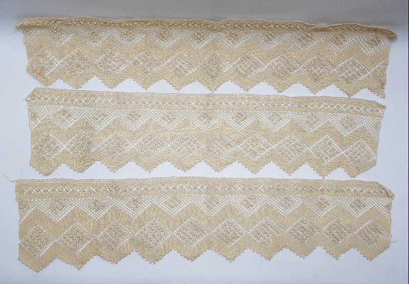 DÖRT PARÇA EL İŞLEME DANTEL SAÇAK