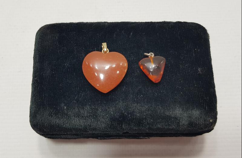 KALP FORMLU İKİ ADET KOLYE UCU 