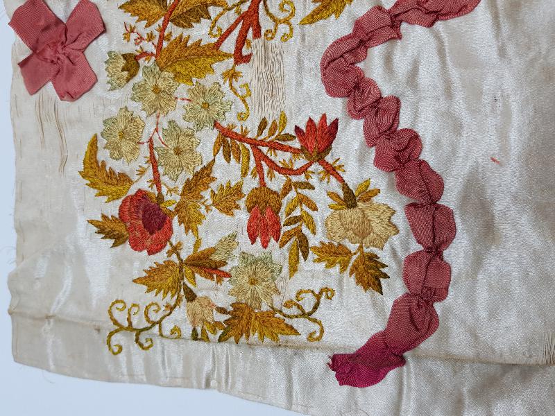 OSMANLI DÖNEMİ EL İŞLEME İPEK YASTIK YÜZÜ