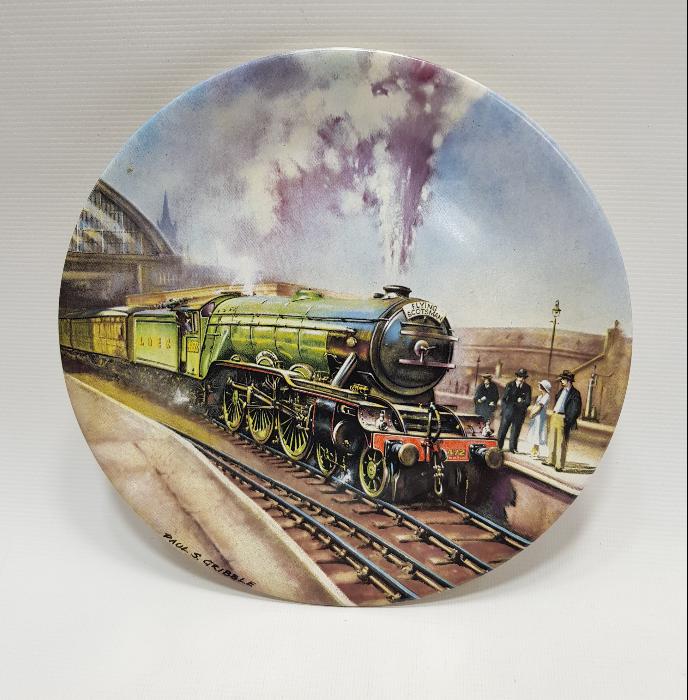 TREN TEMALI SANATÇI İMZALI PORSELEN DUVAR TABAĞI