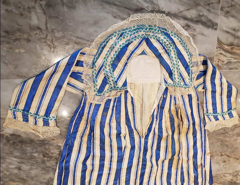 OSMANLICA DAMGALI İPEK KADIN ELBİSESİ