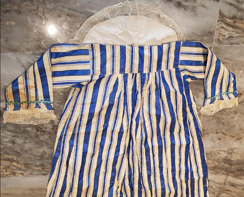 OSMANLICA DAMGALI İPEK KADIN ELBİSESİ