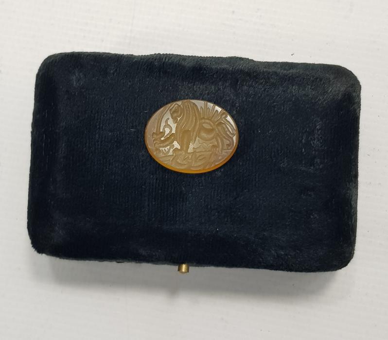 OSMANLICA YA ALİ YAZILI VE ASLAN RESİMLİ AKİK YÜZÜK TAŞI 