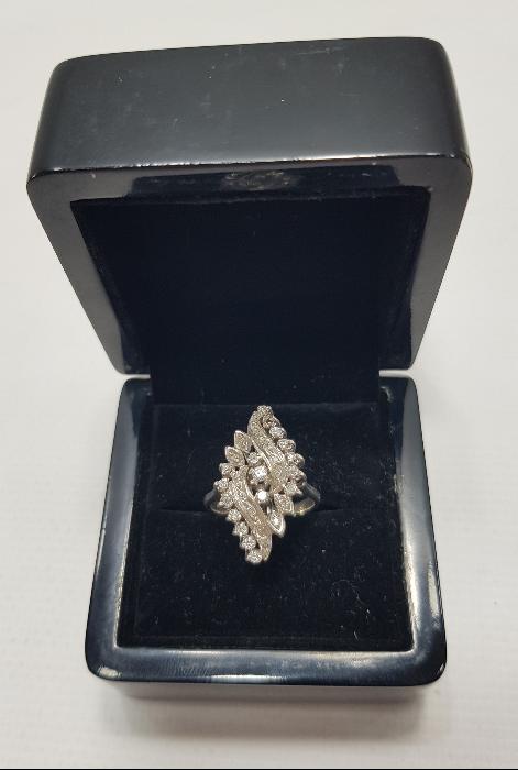 PIRLANTA MEKİK YÜZÜK 