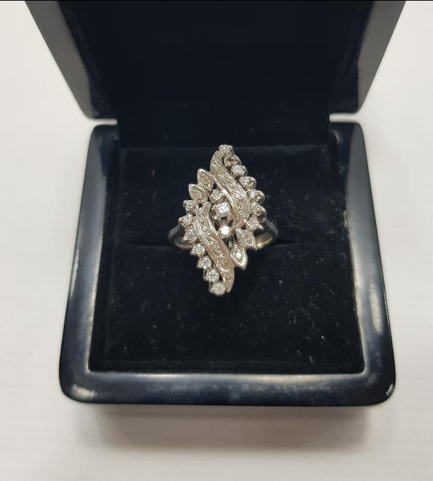 PIRLANTA MEKİK YÜZÜK 