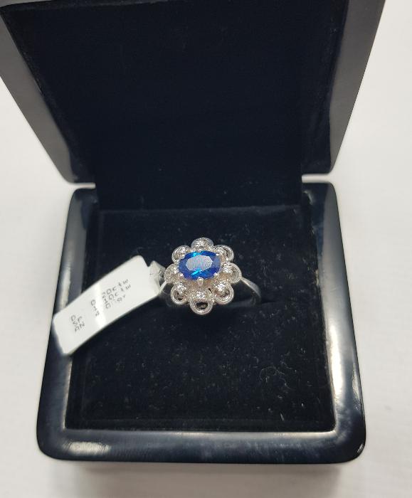 SAFİR TAŞLI PIRLANTA YÜZÜK 