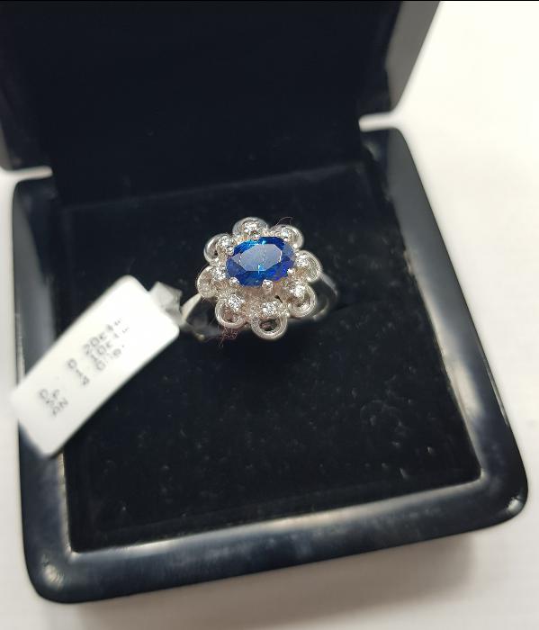 SAFİR TAŞLI PIRLANTA YÜZÜK 