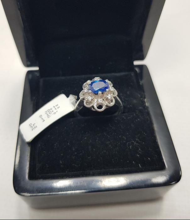 SAFİR TAŞLI PIRLANTA YÜZÜK 