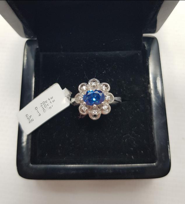 SAFİR TAŞLI PIRLANTA YÜZÜK 