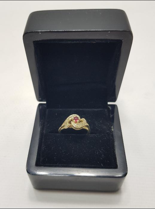 YAKUT TAŞLI PIRLANTA YÜZÜK