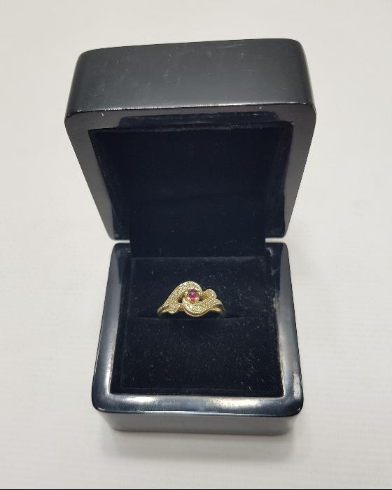 YAKUT TAŞLI PIRLANTA YÜZÜK