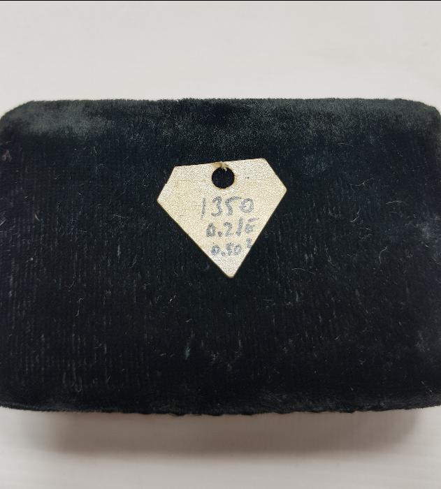 ZÜMRÜT VE ELMASLARLA SÜSLÜ ALTIN KOLYE UCU