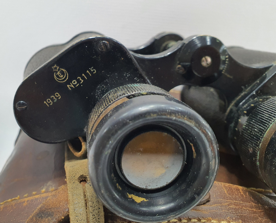 1939 TARİHLİ ÇİL KONDİSYONDA AY YILDIZLI KUTUSUNDA SUBAY DÜRBÜNÜ