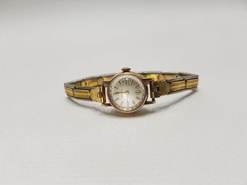 ALTIN KAPLAMA SAFİR CAMLI CERTINA KOL SAATİ 