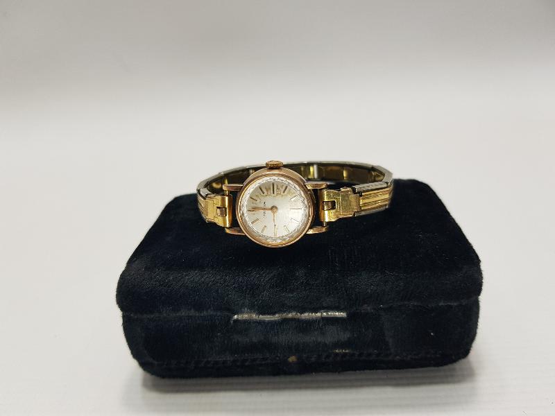 ALTIN KAPLAMA SAFİR CAMLI CERTINA KOL SAATİ 