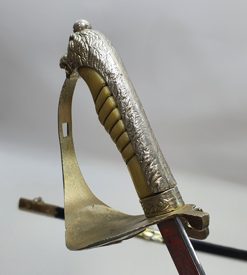 ASLAN BAŞLI ANTİKA DENİZCİ SUBAY KILICI