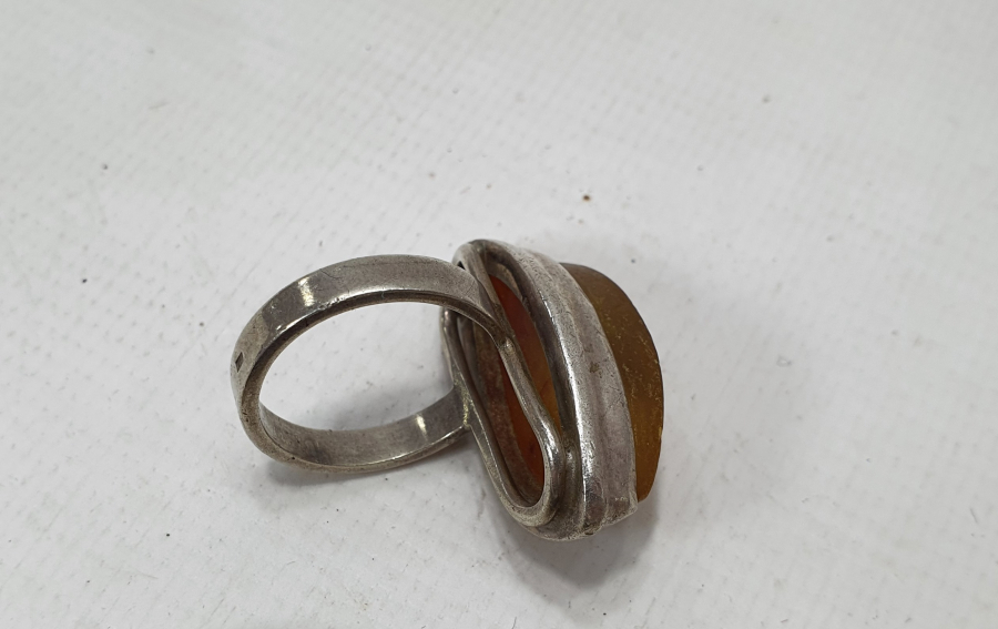 HAM DAMLA KEHRİBARDAN ÖZEL YAPIM GÜMÜŞ YÜZÜK