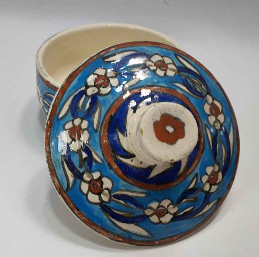 KÜTAHYA İŞİ ÇARKIFELEK MOTİFLİ KAPAKLI ANTİKA ŞEKERLİK