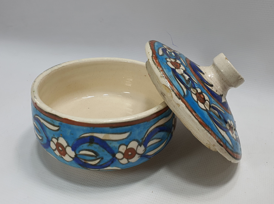 KÜTAHYA İŞİ ÇARKIFELEK MOTİFLİ KAPAKLI ANTİKA ŞEKERLİK