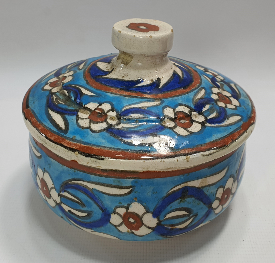 KÜTAHYA İŞİ ÇARKIFELEK MOTİFLİ KAPAKLI ANTİKA ŞEKERLİK