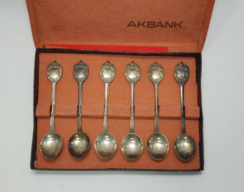 KUTUSUNDA AKBANK GÜMÜŞ ÇAY KAŞIĞI SETİ